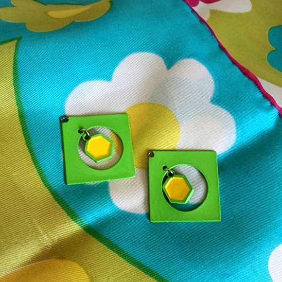 Vintage 60's Pierced Earrings - Picture 4 of 5